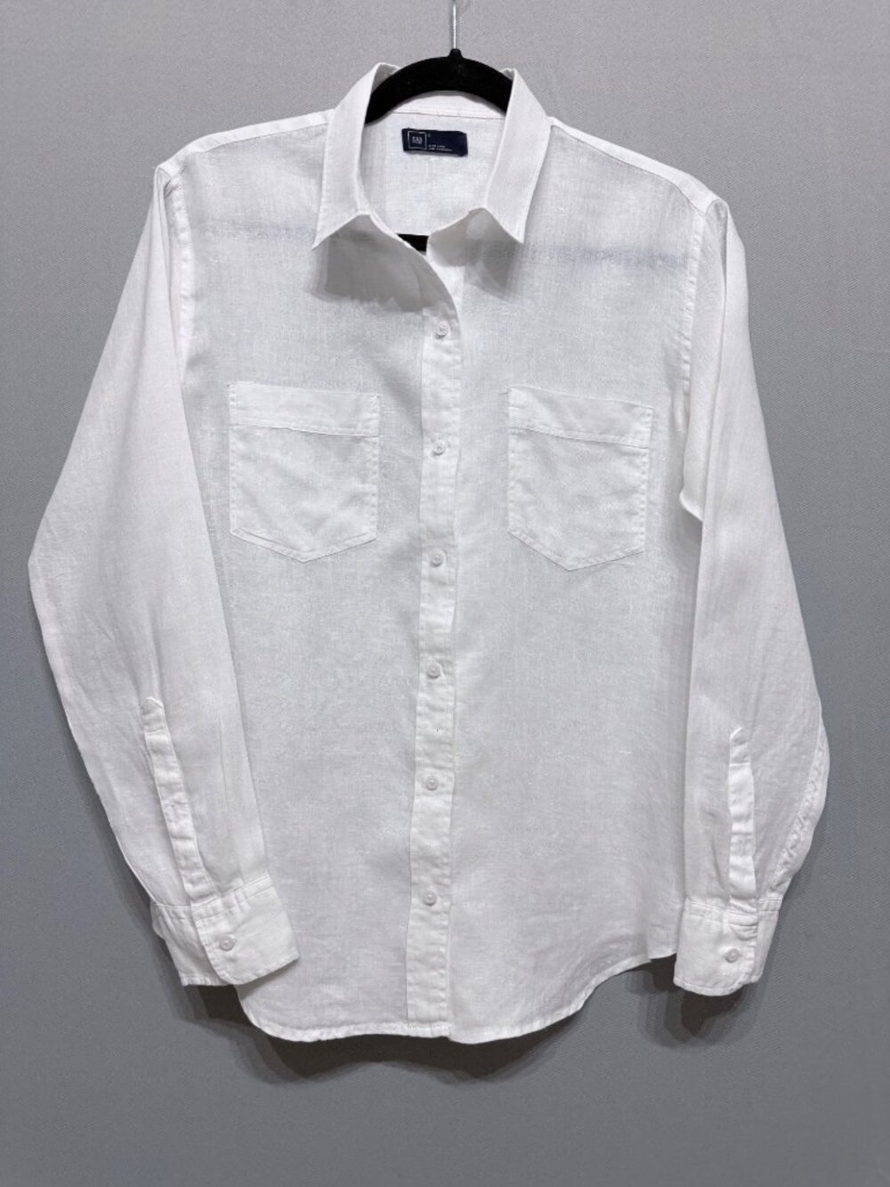 Gap Women’s White 100% Linen Button-Up Long Sleeve Shirt Front Pockets Size S - Picture 2 of 7